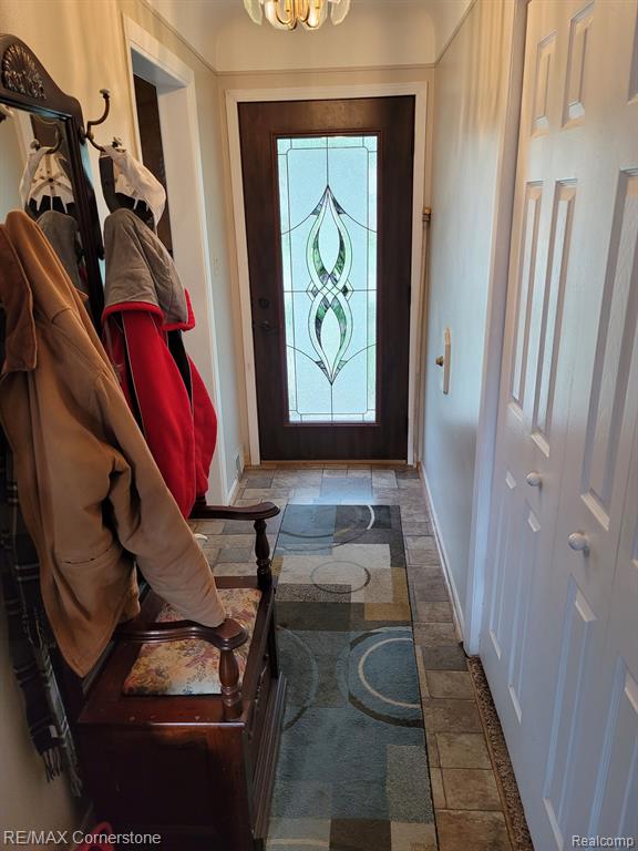 6615 SHADOWLAWN Street, Dearborn Heights, MI 48127 — Photo 8