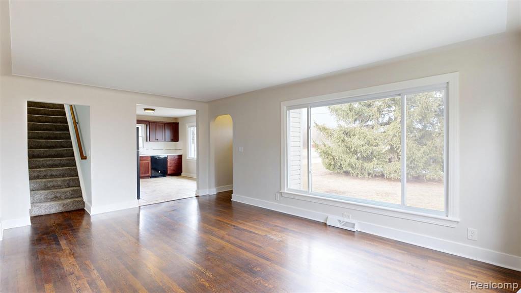 4469 W Coldwater Road, Flint, MI 48504 — Photo 25
