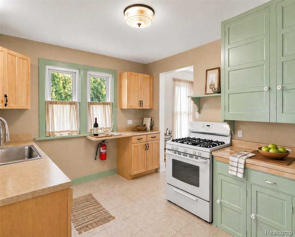5815 Chicago Road, Warren, MI 48092 — Photo 37