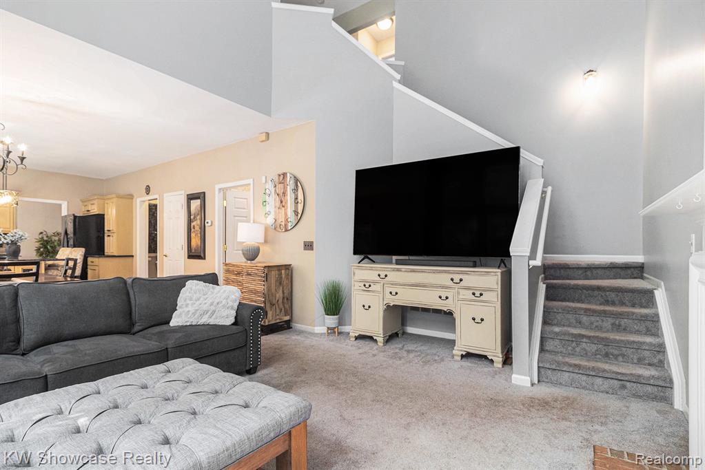 844 Wood Run Court, South Lyon, MI 48178 — Photo 14