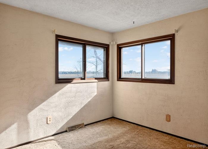 300 S Heritier Road, Linwood, MI 48634 — Photo 12
