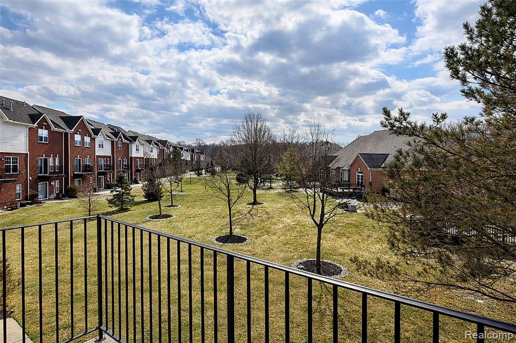 432 CHERRY ORCHARD Road, Canton, MI 48188 — Photo 3