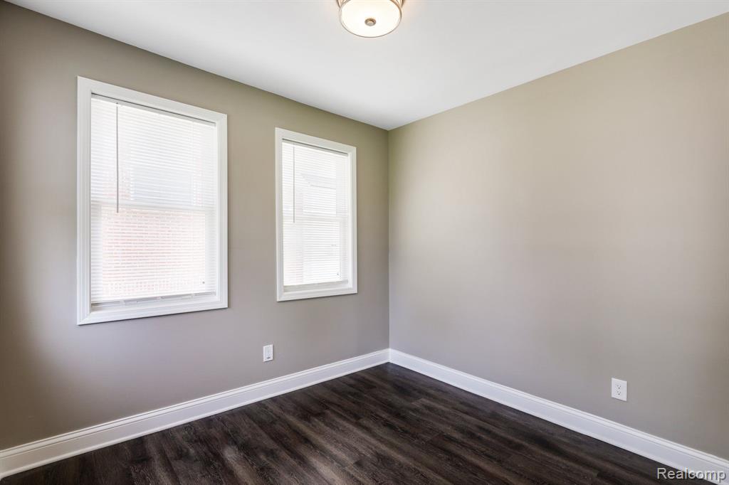 811 HUMPHREY Avenue, Birmingham, MI 48009 — Photo 9