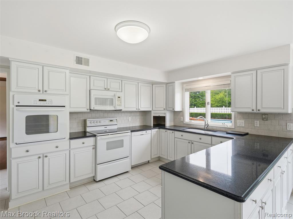 68163 Frampton Drive, Washington, MI 48095 — Photo 22