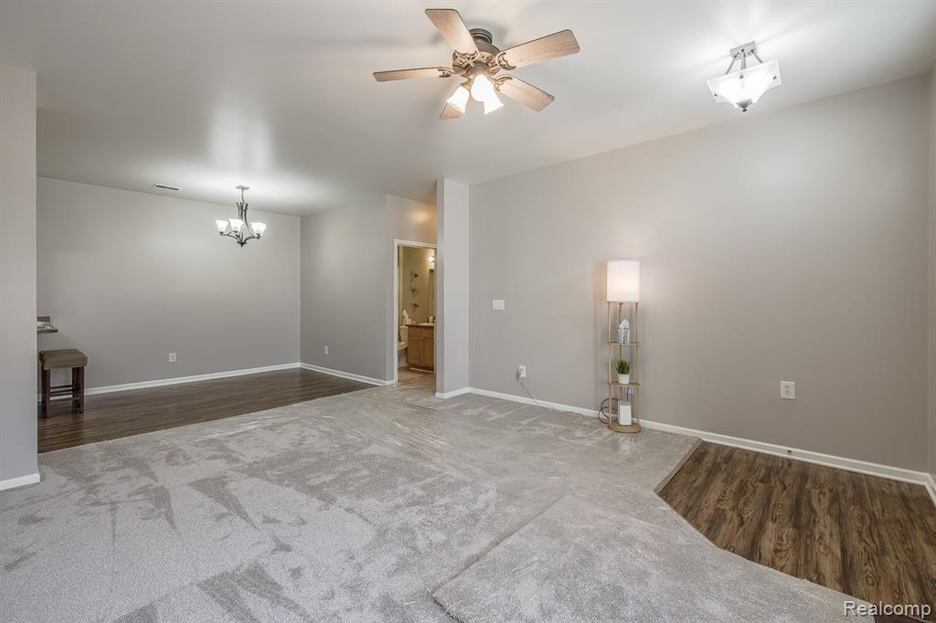 708 AMBERLY Drive, A, Waterford, MI 48328 — Photo 7