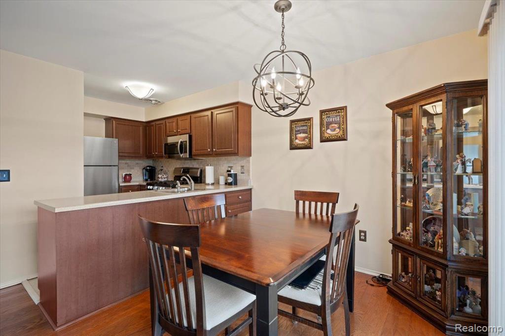 1818 SHIRE, Royal Oak, MI 48073 — Photo 16