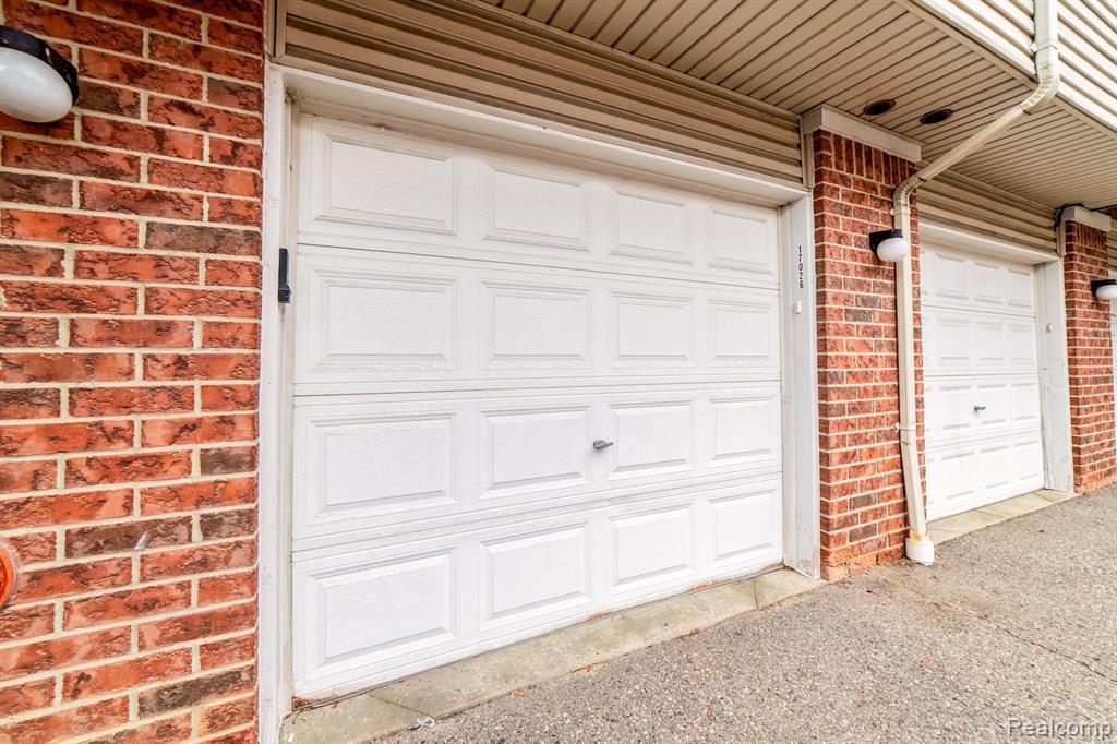 17026 FARMINGTON Road, Livonia, MI 48154 — Photo 34