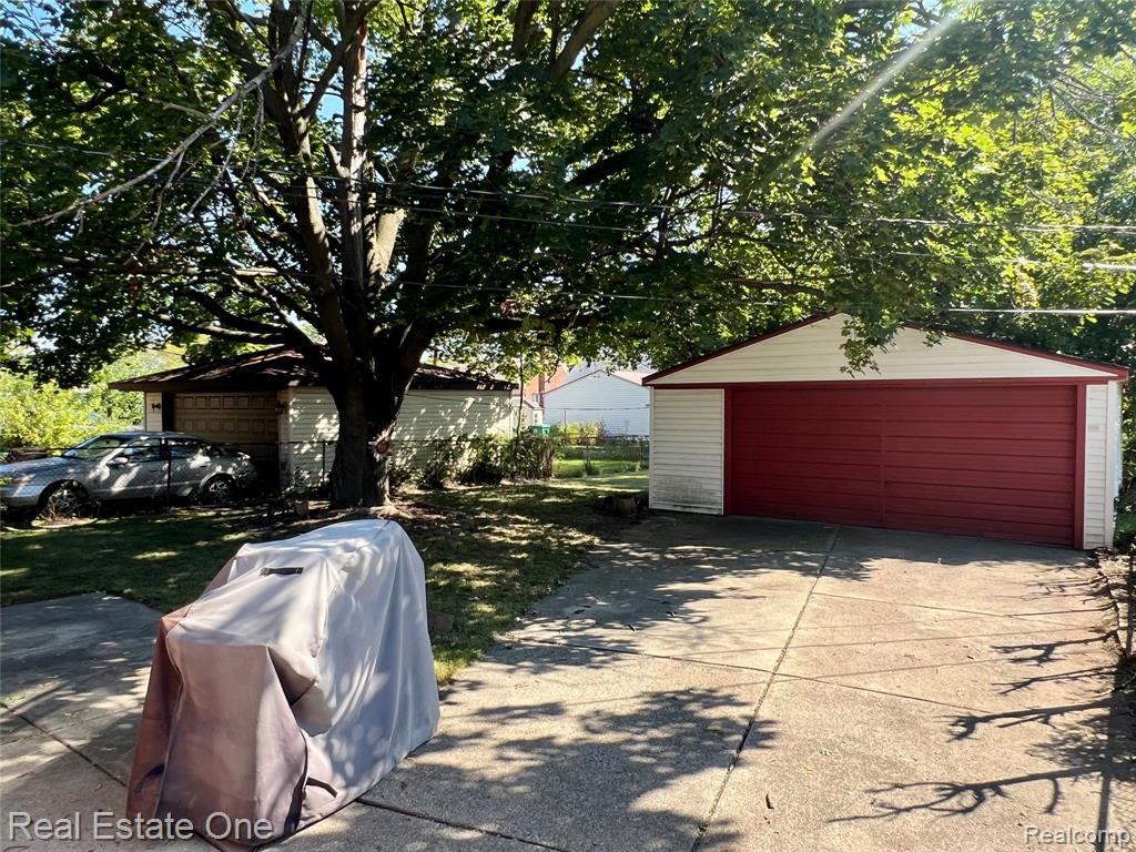 6130 Belton Street, Garden City, MI — Photo 4