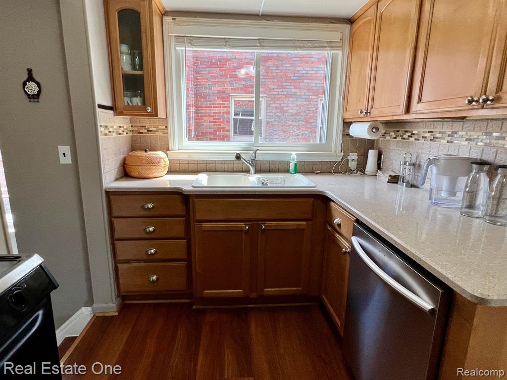 530 N LAFAYETTE Street, Dearborn, MI 48128 — Photo 12