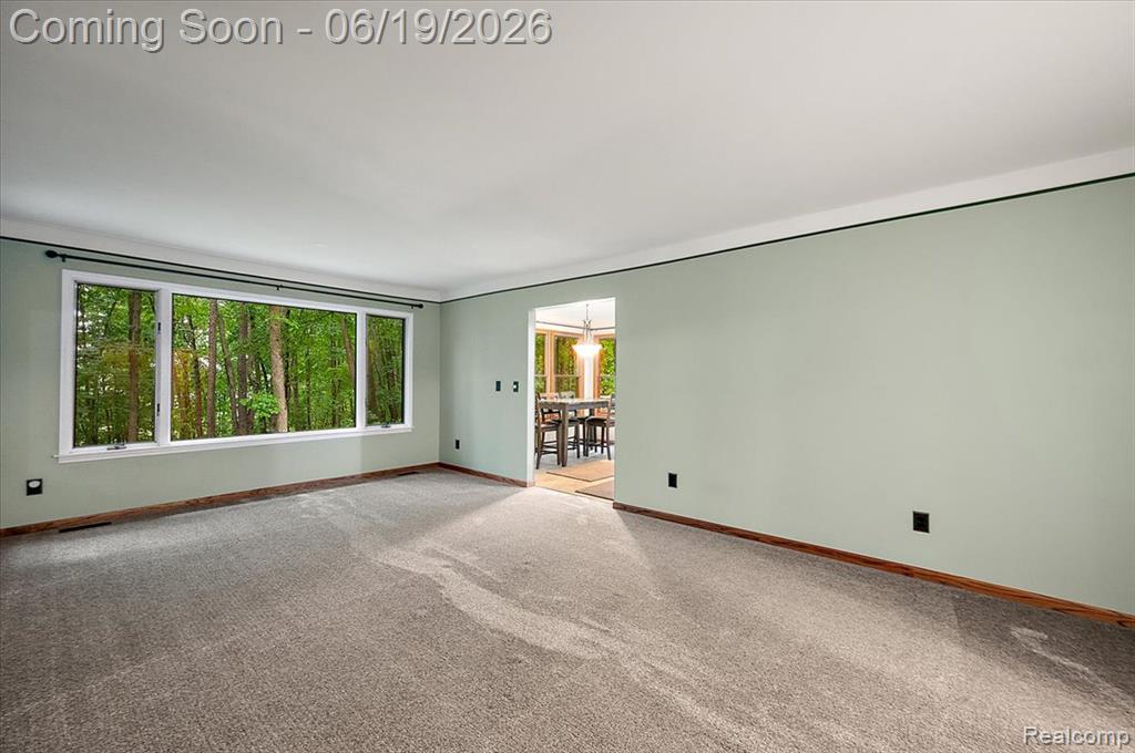 670 Rolling Acres Drive, Ortonville, MI 48462 — Photo 12