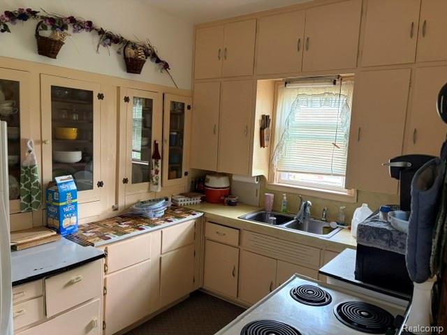 431 Lytle Avenue, Harbor Beach, MI 48441 — Photo 10