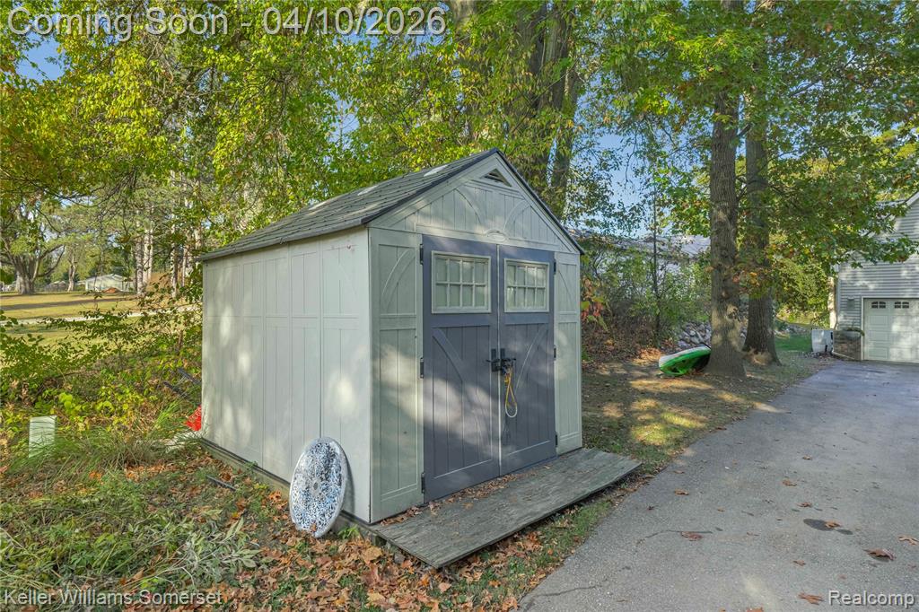 70 Lakeview Drive, Oxford, MI 48370 — Photo 53