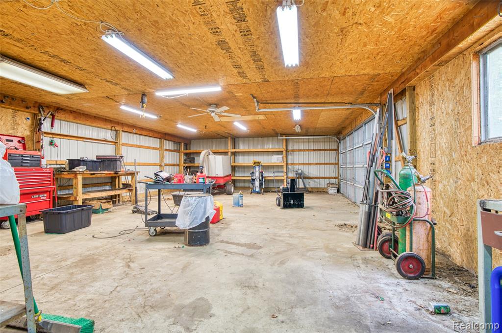 3410 Hogback Road, Fowlerville, MI 48836 — Photo 33