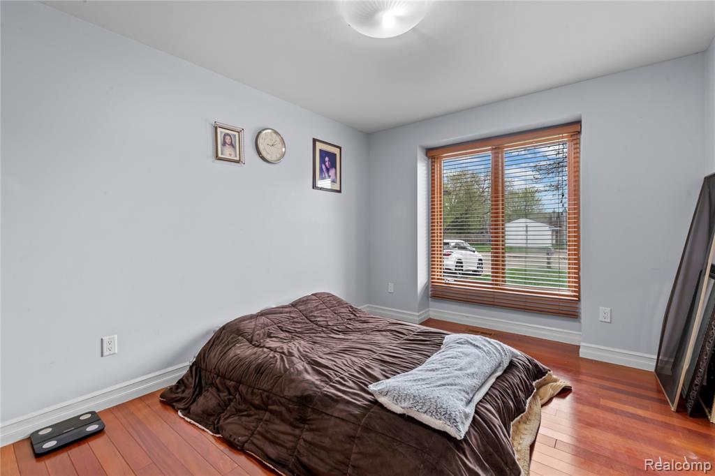 46902 Amberwood Drive, Shelby Twp, MI 48317 — Photo 18