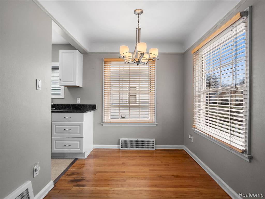 829 N REMBRANDT Avenue, Royal Oak, MI 48067 — Photo 6