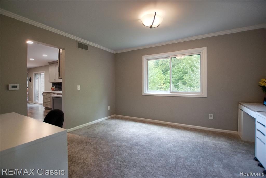 44500 Louvert Court, Novi, MI — Photo 19