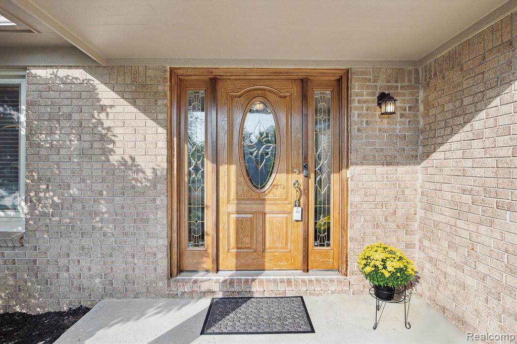 25999 PETROS Boulevard, Novi, MI — Photo 2