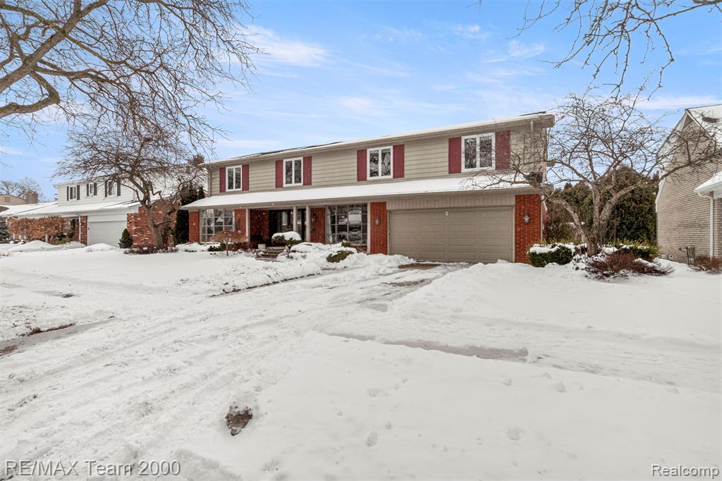 741 Briarcliff Drive, Grosse Pointe Woods, MI 48236 — Photo 4