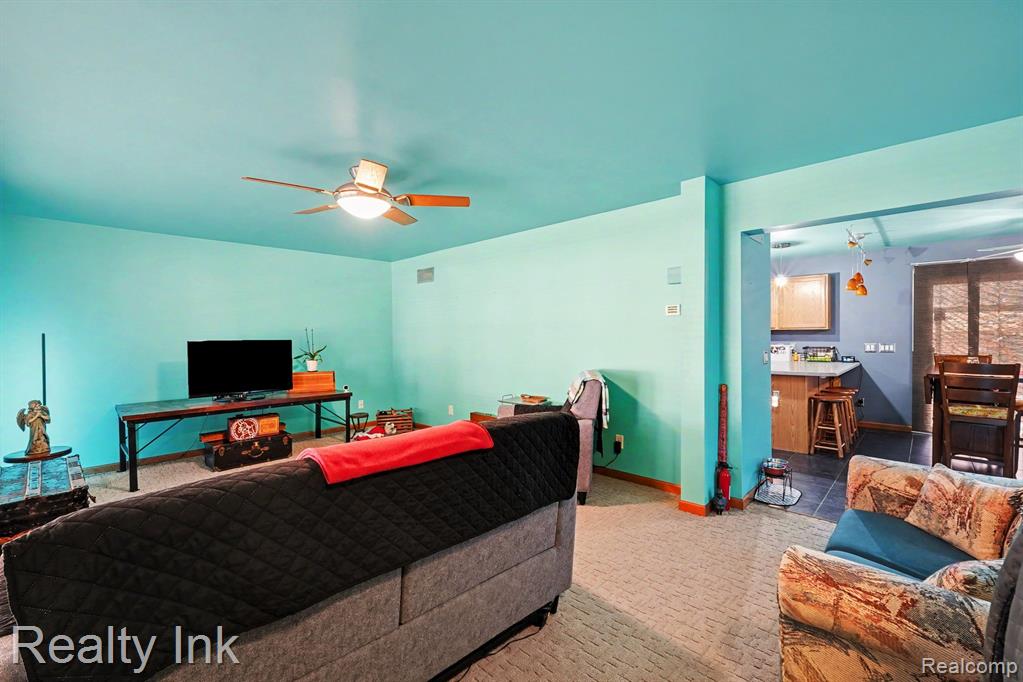 27132 Groveland Street, Madison Heights, MI 48071 — Photo 8
