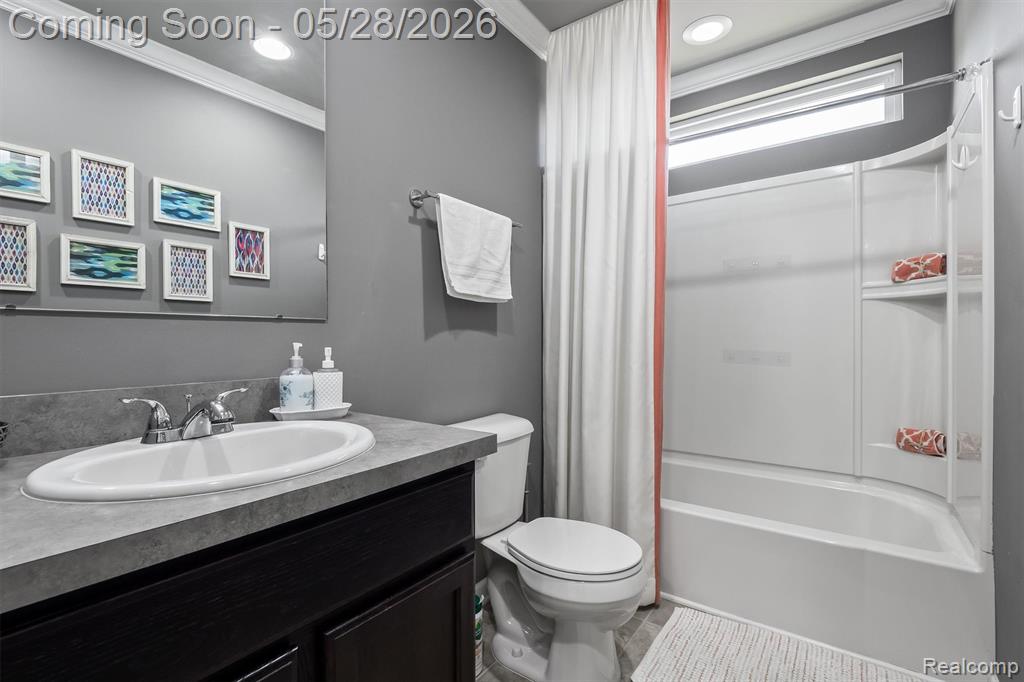 7810 N Central Park, Utica, MI 48317 — Photo 24