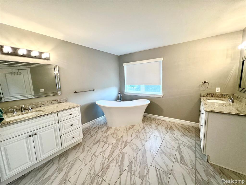 8193 N Pointe Court, Canton, MI 48187 — Photo 35