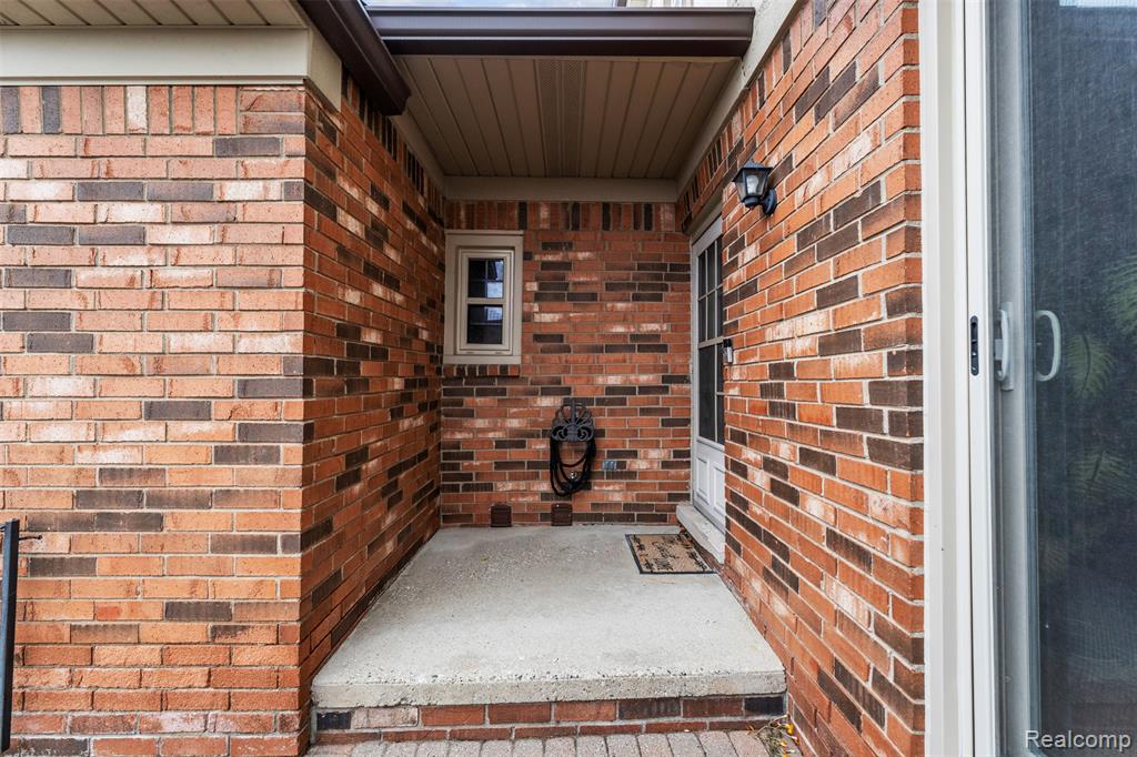 49285 Ashley Court, Shelby Twp, MI 48315 — Photo 7