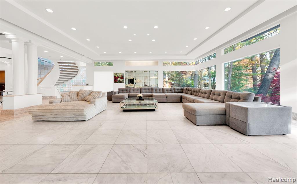 1744 Heron Ridge Drive, Bloomfield Hills, MI, 48302