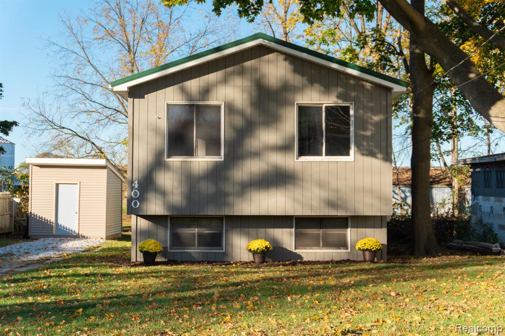 400 W MAIN Street, Durand, MI 48429 — Photo 2