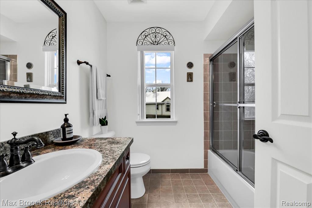 41 N Squirrel Road, Auburn Hills, MI 48326 — Photo 14