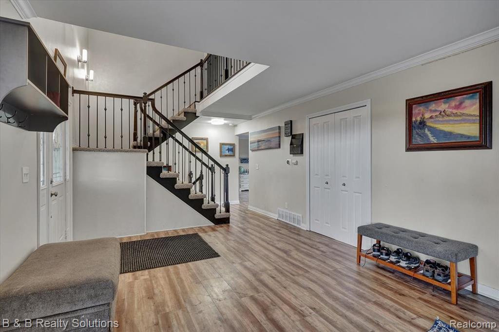 5011 Vincent Trail, Shelby Twp, MI 48316 — Photo 8