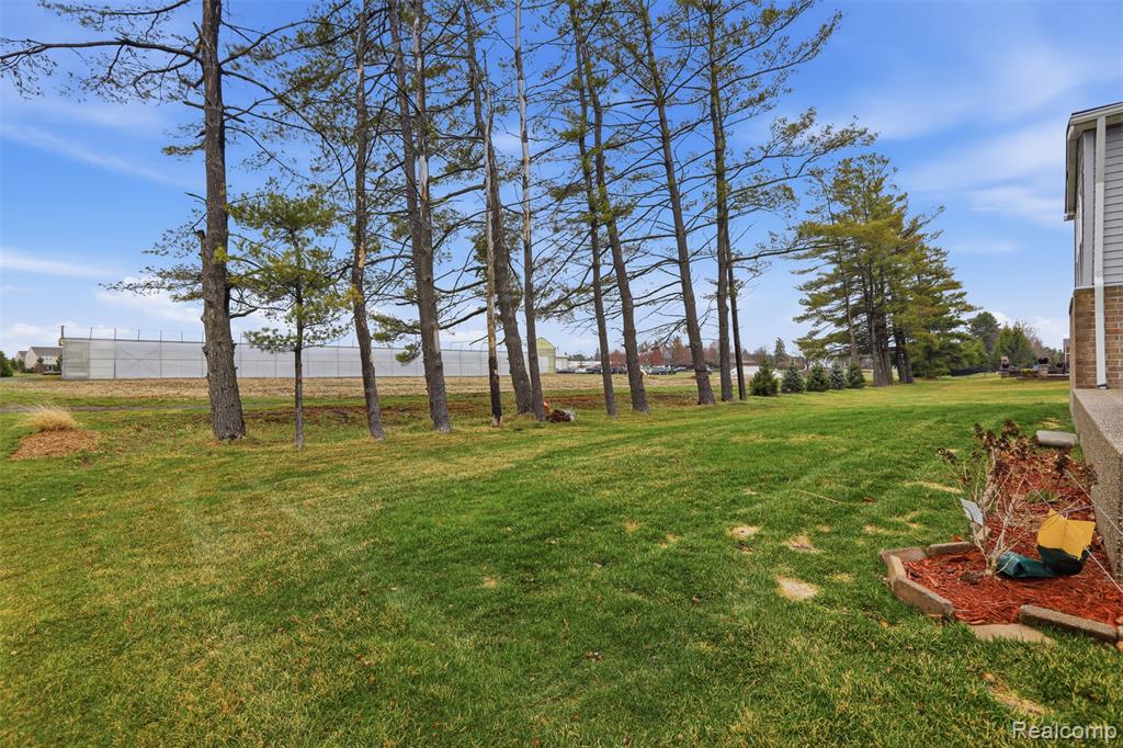 49378 Camarosa Lane, Macomb, MI 48044 — Photo 38