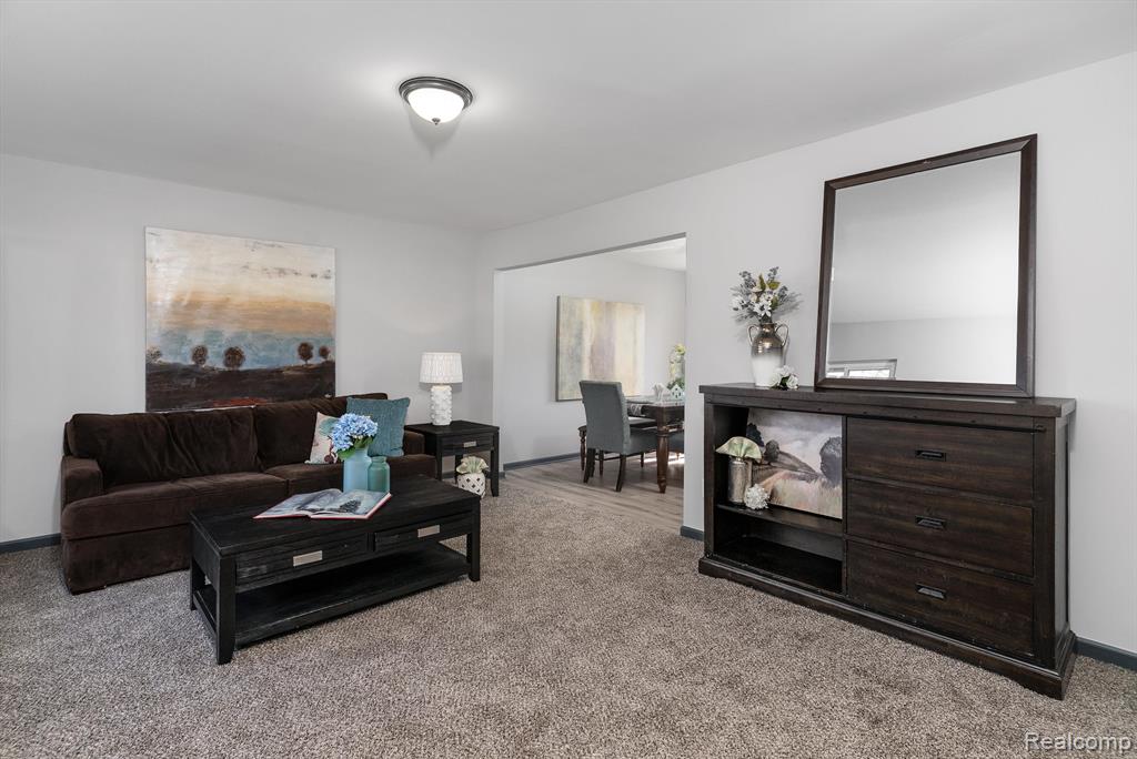 40621 RINALDI Drive, Sterling Heights, MI 48313 — Photo 5