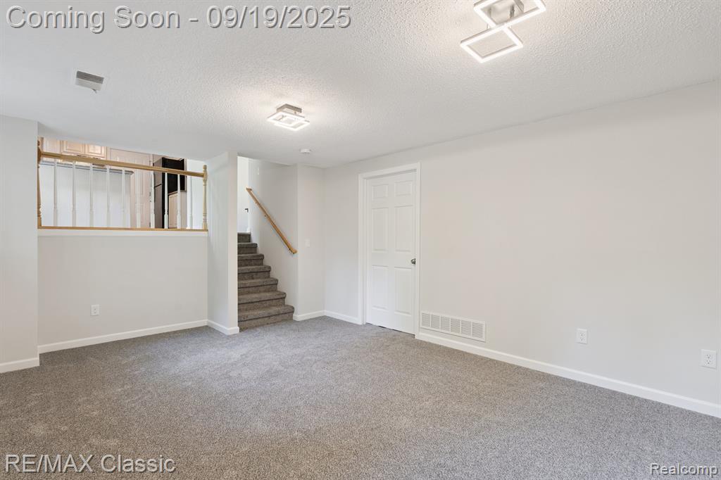 4335 Leroy Court, White Lake, MI 48383 — Photo 13