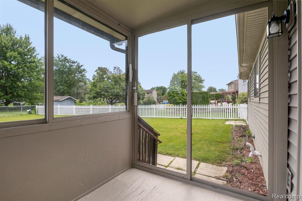 1670 WILLARD Drive, Canton, MI 48187 — Photo 29