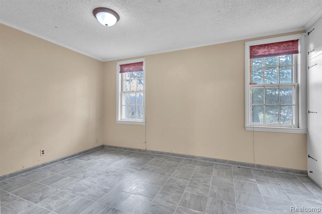 8202 N Inkster Road, Dearborn Heights, MI 48127 — Photo 25