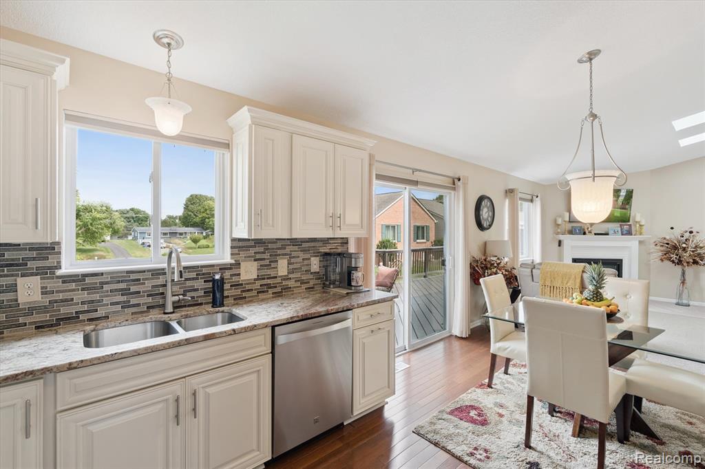 1244 Crystal Pointe Circle, Fenton, MI 48430 — Photo 15