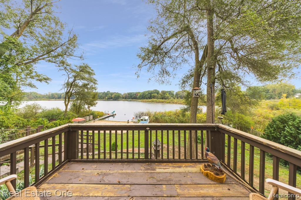 200 E CANYON Drive, Milford, MI 48380 — Photo 35