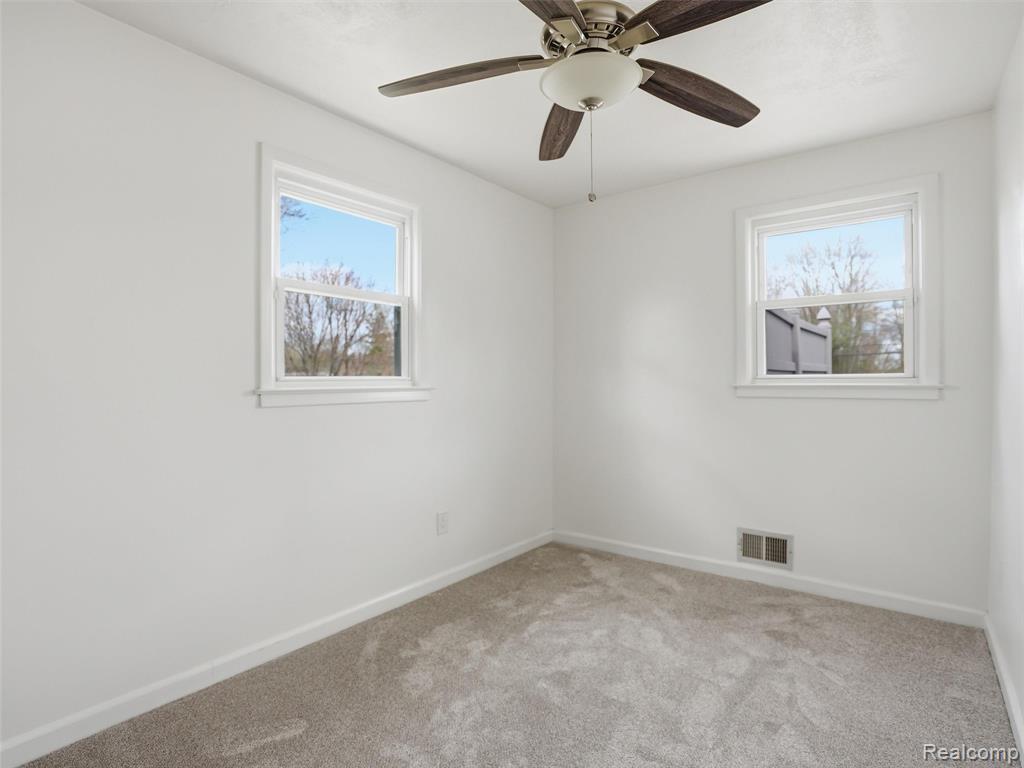 15380 Maxwell Avenue, Plymouth, MI 48170 — Photo 22