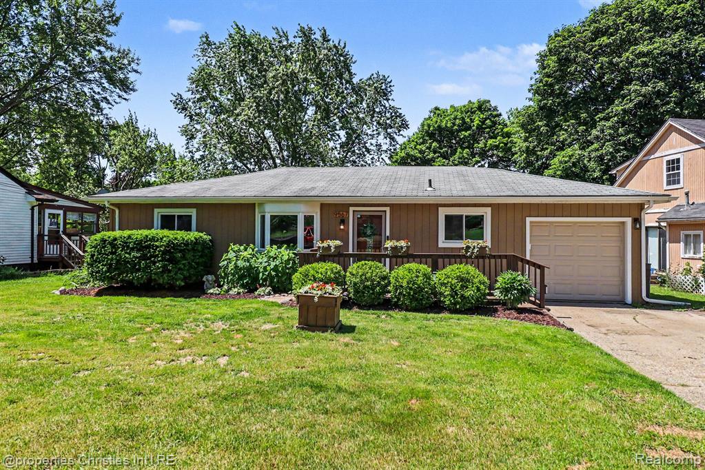 9567 Susin Lane, Clarkston, MI 48348 — Photo 42
