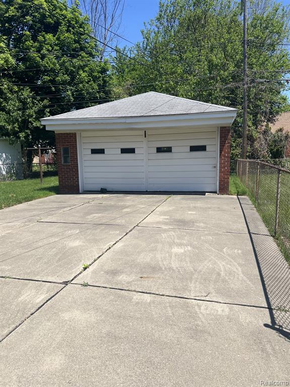 8460 Riverview Street, Dearborn Heights, MI 48127 — Photo 13
