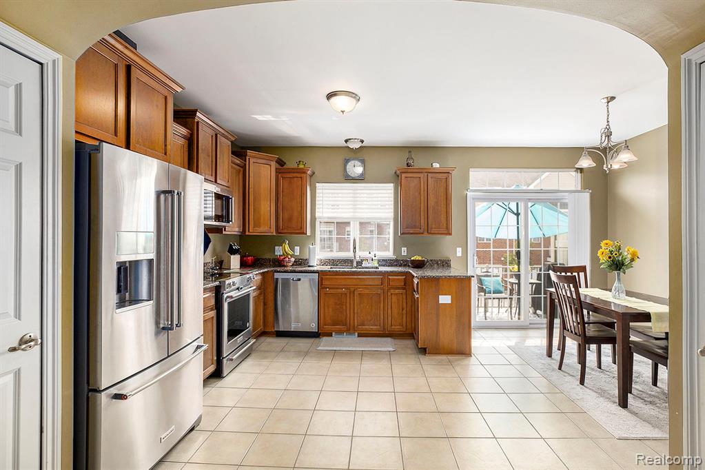 5975 Windemere Lane, Shelby Twp, MI 48316 — Photo 10