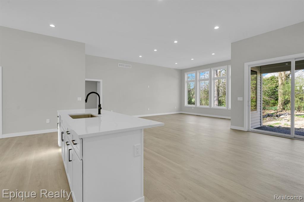 2432 Holland Street, Lake Orion, MI — Photo 5