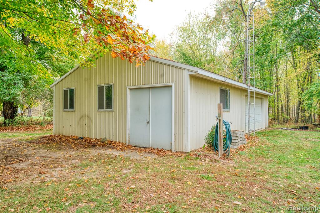 3410 Hogback Road, Fowlerville, MI 48836 — Photo 32