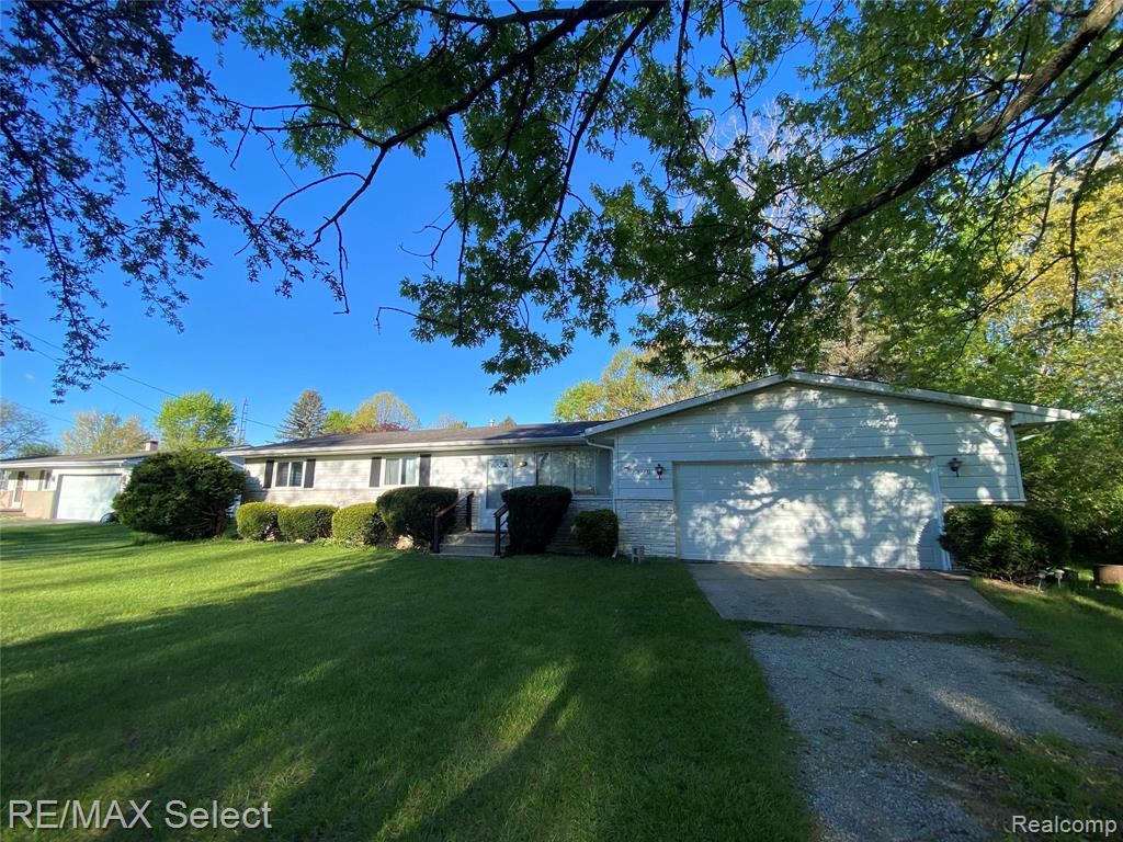 6169 Johnson Road, Flushing, MI 48433 — Photo 25