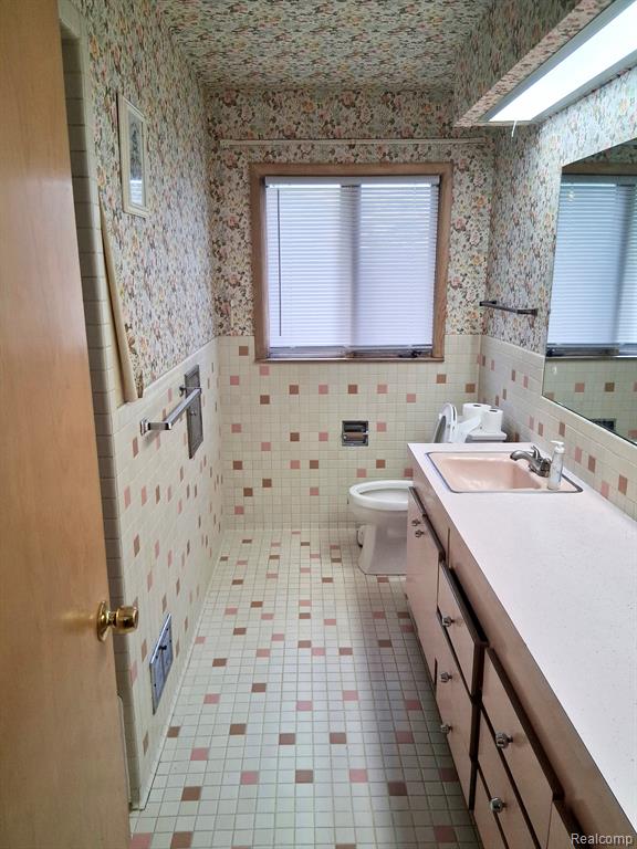 19385 Skyline Street, Roseville, MI 48066 — Photo 8