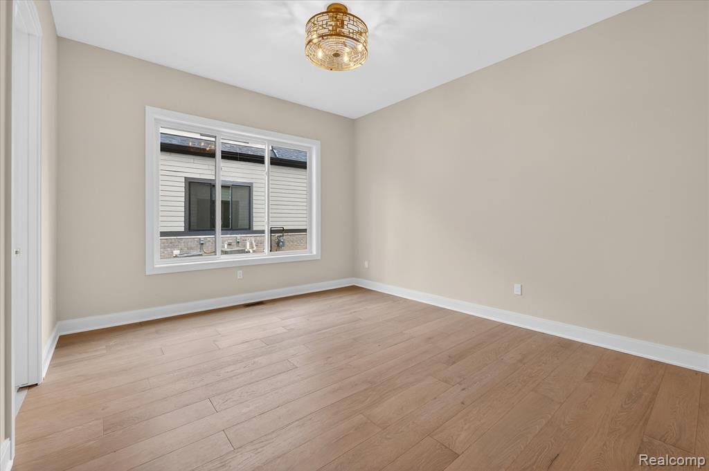 546 Maplehill Road, Rochester Hills, MI 48306 — Photo 23