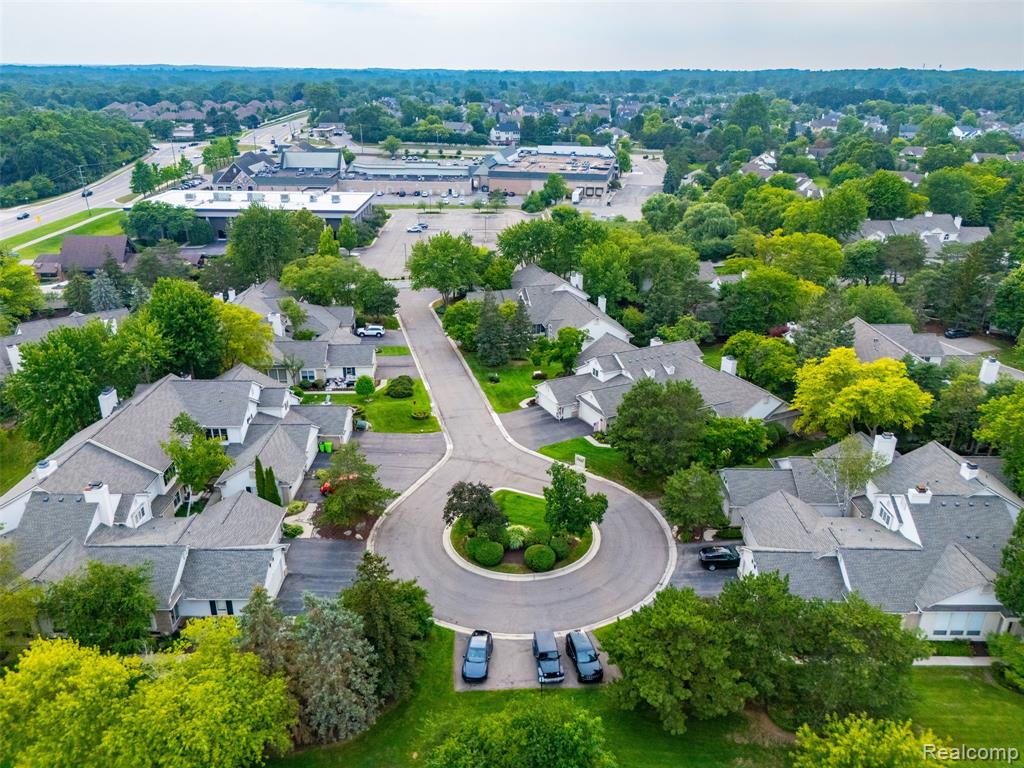 6012 Danbury Court, West Bloomfield, MI — Photo 56
