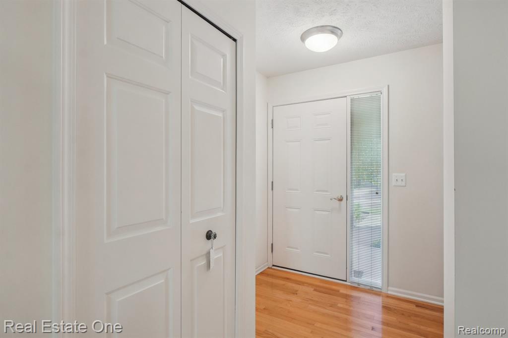 480 Hosta, Howell, MI 48843 — Photo 8