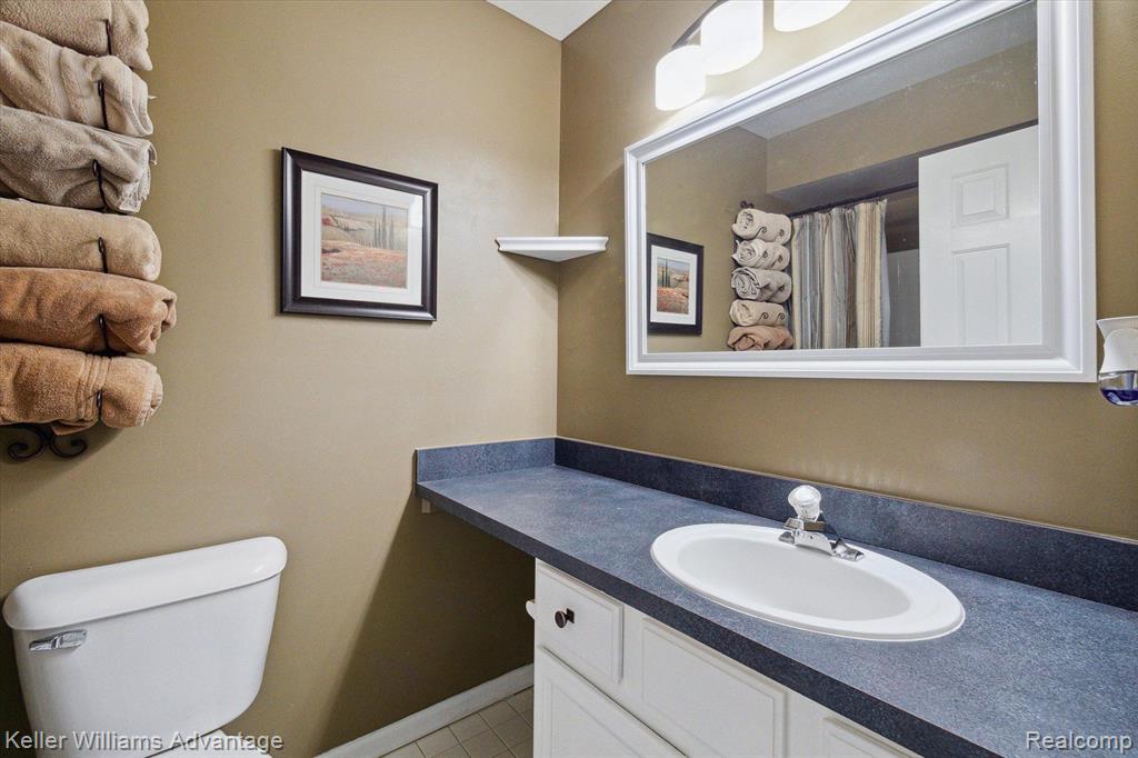 41688 WHITE TAIL Lane, Canton, MI 48188 — Photo 24