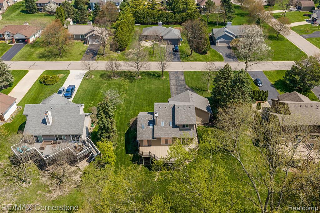 501 Alexander Drive, Commerce Twp, MI 48390 — Photo 34